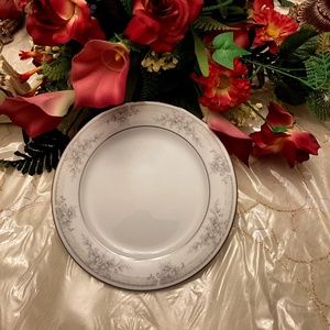 Sweet Leilani Salad Plates